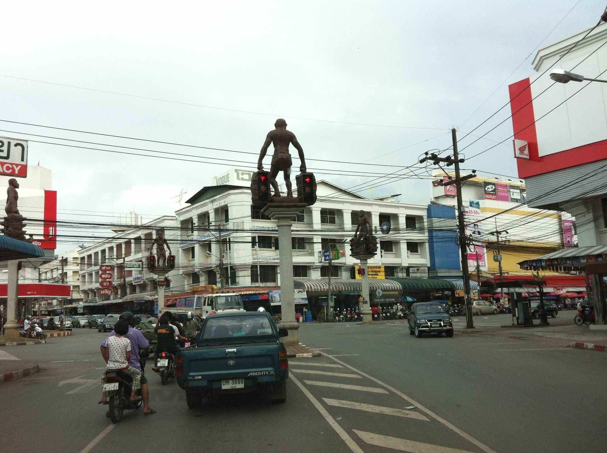 Forum House Hotel Krabi town Esterno foto