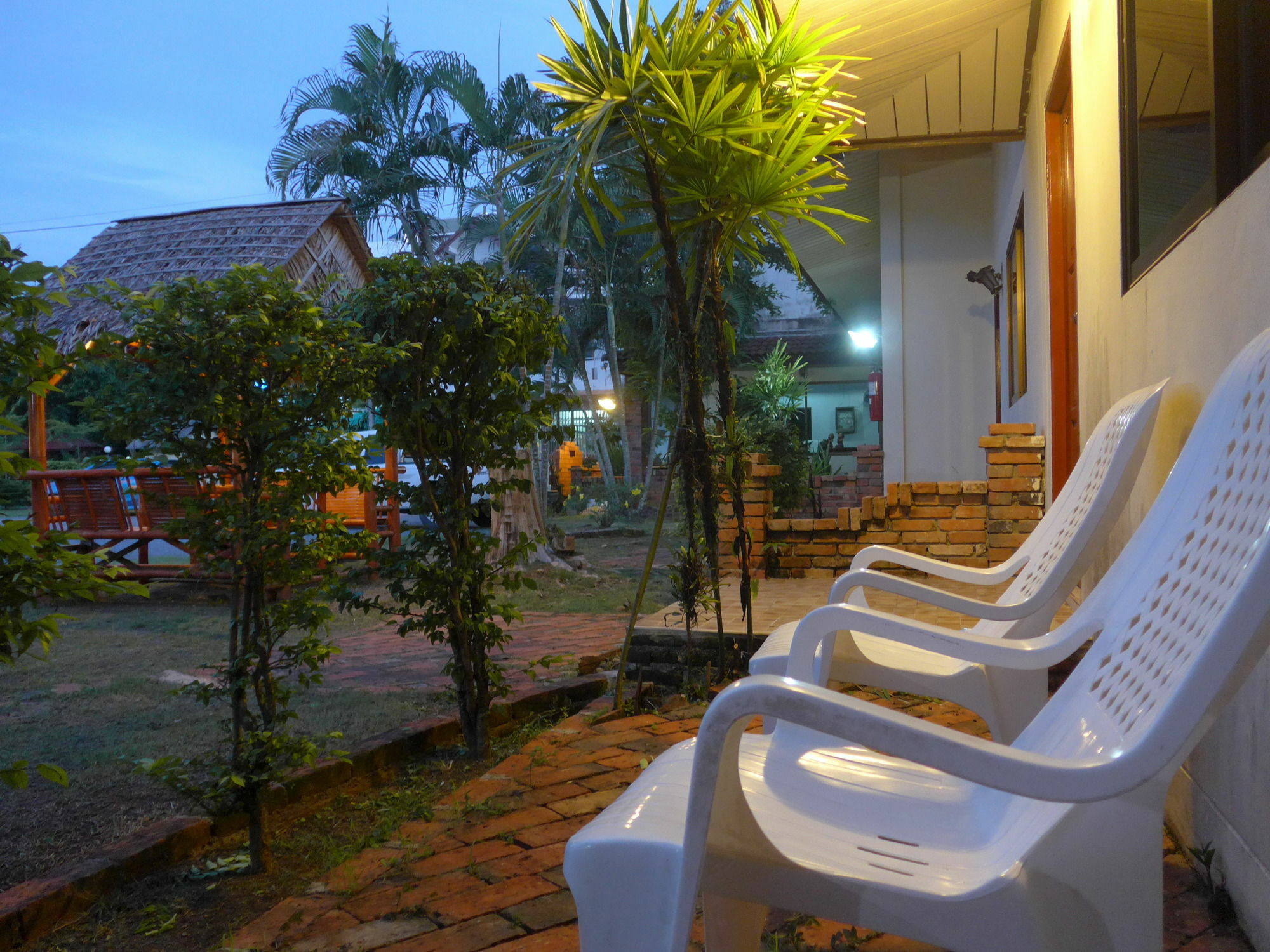 Forum House Hotel Krabi town Esterno foto
